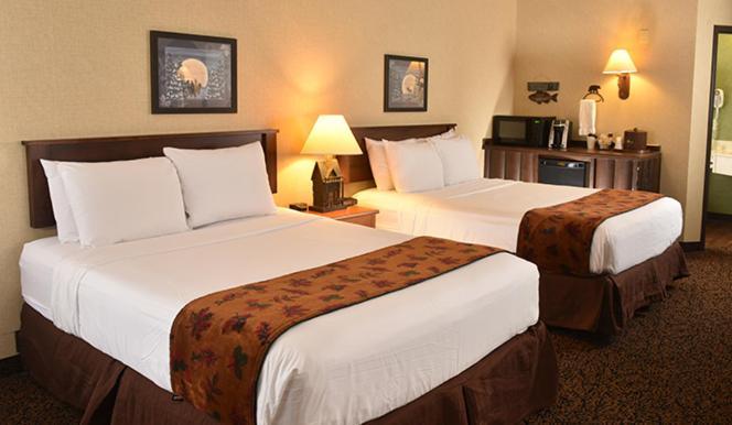 Boarders Inn & Suites By Cobblestone Hotels In Waukon ภายนอก รูปภาพ